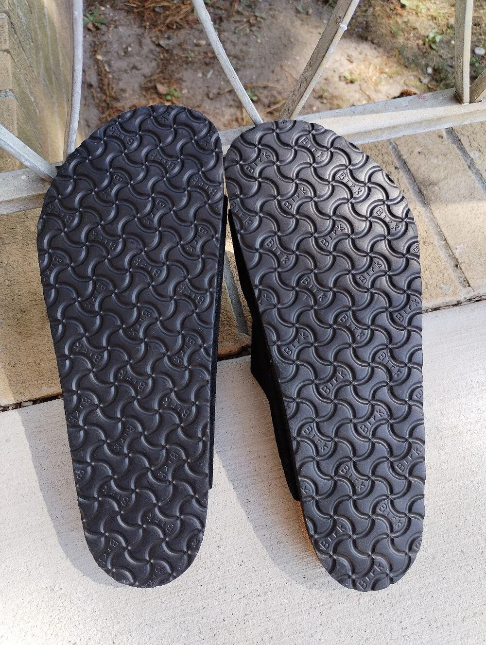 Birkenstock Arizona Softbed Black Suede (Unisex) Size EU 44 M11  nerrow
